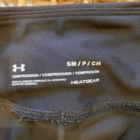 grey and blue cropped under armour leggings - Picture 3 of 4